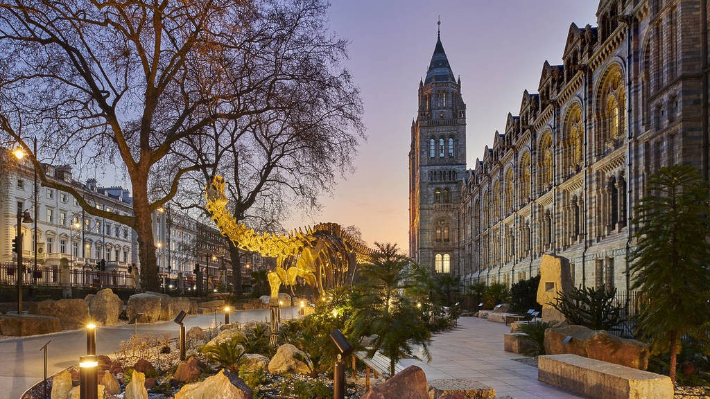 South Kensington at dusk, Natural History Museum and museum quarter